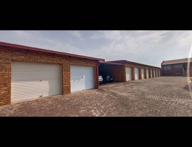 2 BEDROOM TOWNHOUSE FOR SALE IN SUNAIR PARK